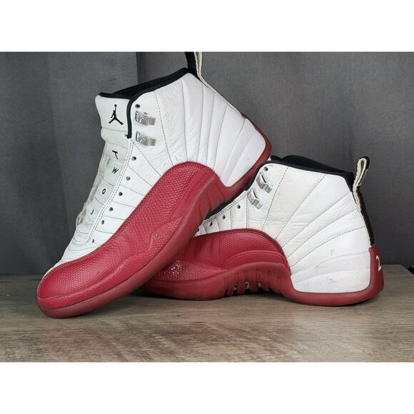 Air Jordan 12 Retro Cherry 2009 Size 9.5 Pre-owned no insole and laces - Picture 4 of 9